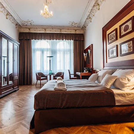 Kucera Hotel 3*